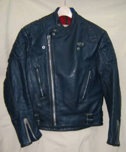 Lewis Leathers ルイスレザーズ Highwayman ハイウェイマン Mascot マスコット 英国 UK トライアンフ バイク ライダースジャケット 革ジャン Lightning ライトニング Cyclone サイクロン Dominator ドミネーター Monza モンザ Sportsman スポーツマン 高円寺 GORILLA
